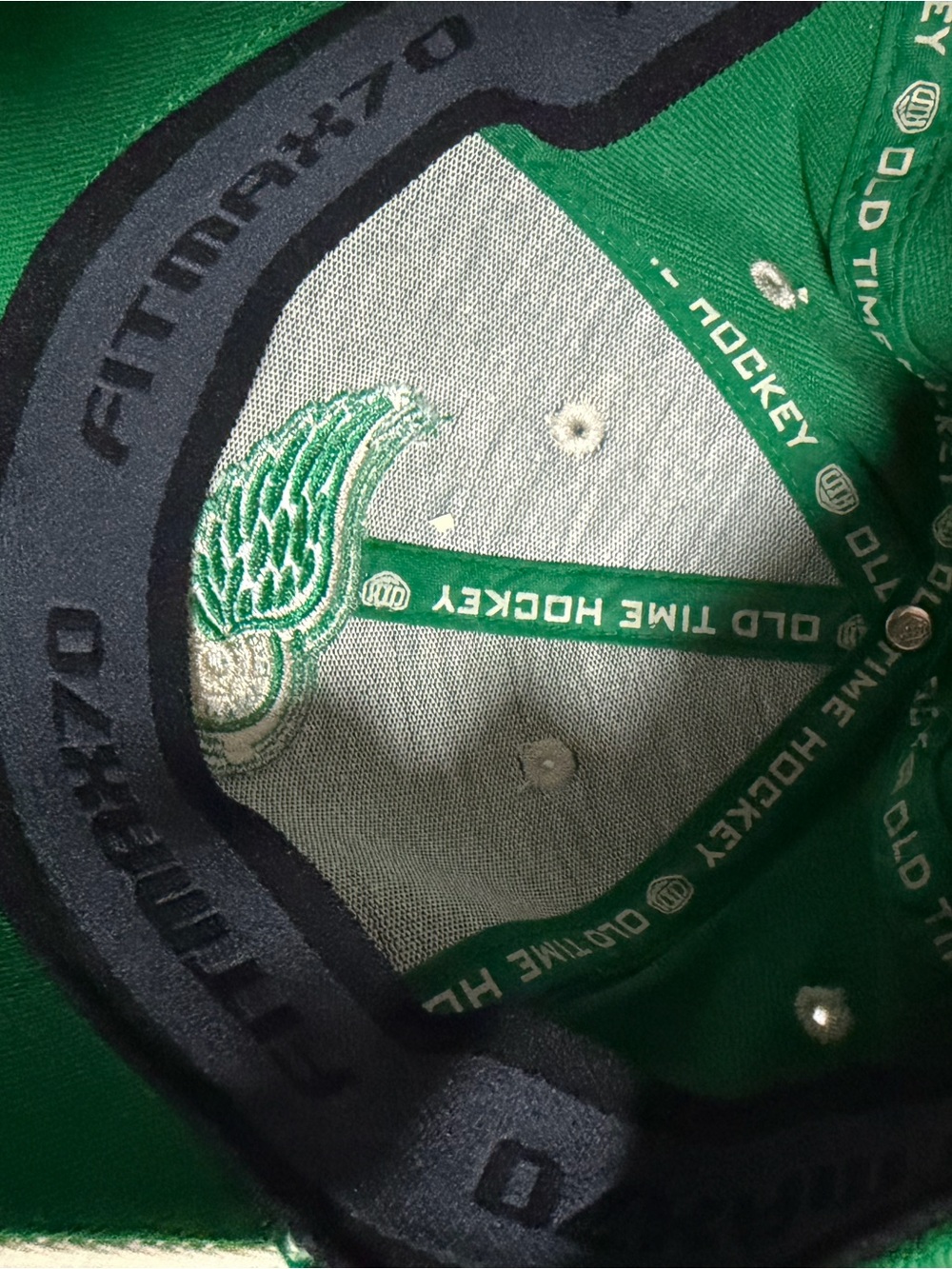 Detroit Red Wings Green Hockey Hat - Picture 5 of 7
